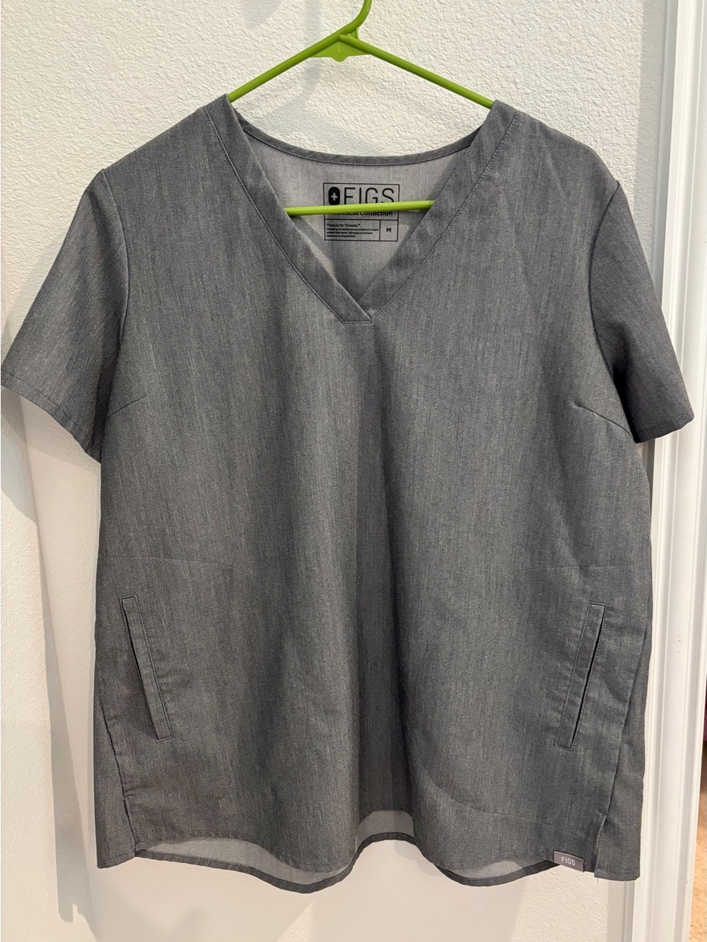 Figs Graphite Gray Maternity Scrubs Set - top and pants - both size medium